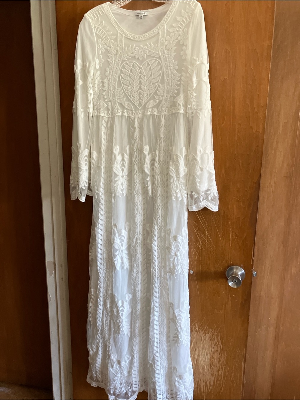 The White Maxi Lined Lace Dress Size Small/Medium